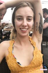 Она моя королева а не шлюха!