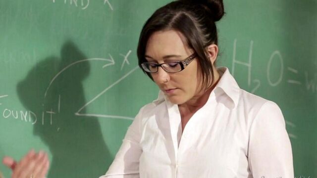 Учительница лесбиянка соблазнила студентку