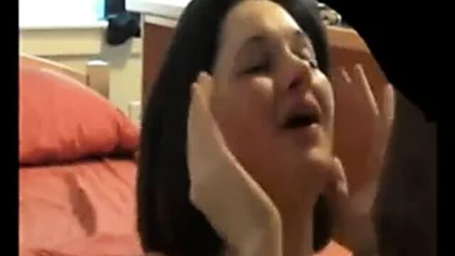 Young Jennifer Lawrence look-a-like begs for a cum facial
