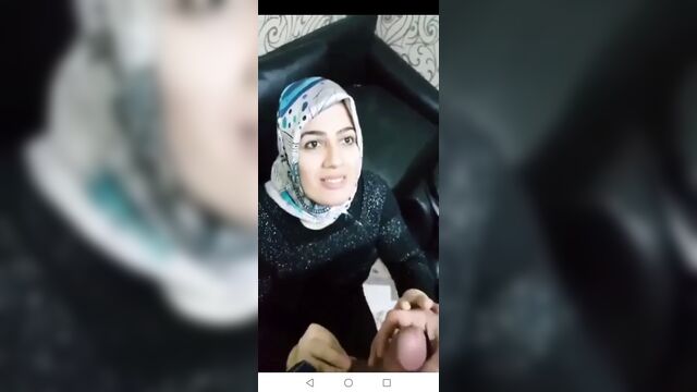 turbanli sakso cekiyor tassaklarini yaliyor arabic blowjob