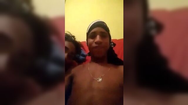 Novinha Carioca Pagando Boquetinho