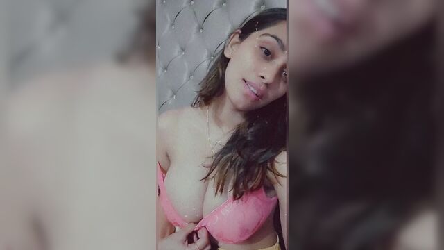 Indian Girl Playing With Big boobs – Hindi Audio