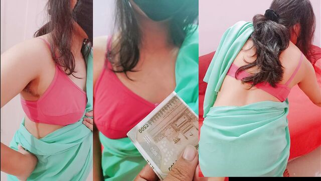 Nokrani Ki Jawan Beti Ko 500 Rupye Ka Lalach Dekar Choda - Maid Daughter XXX Fuck