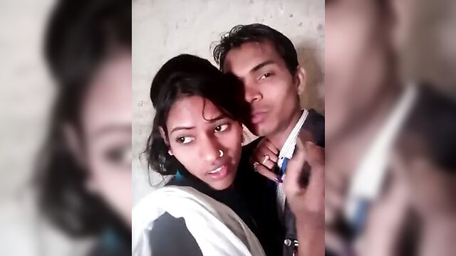 Hot kissing, BF Sean vs GF