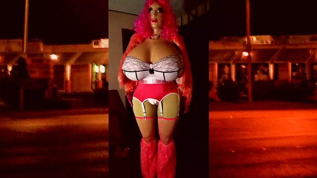 Pink Juggsy In 44 R Cup Bra
