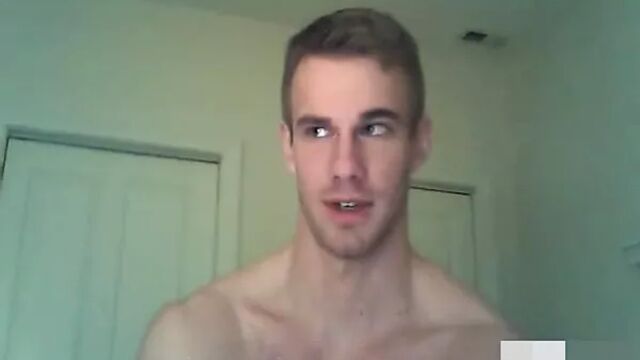 Straight Hunk Guy on Cam with audio