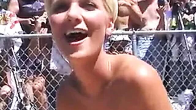 Short Hair Blonde Get Wet