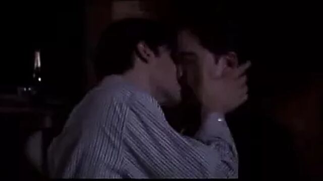 robert pattinson gay sex scene