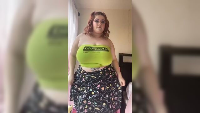 PEACH BBW MASSIVE BOOBS in TUBE TOP