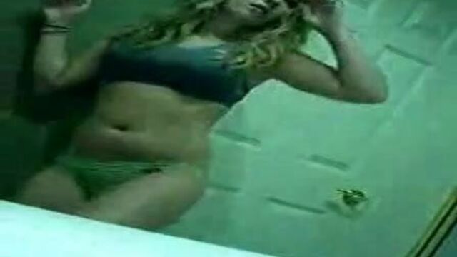selfshot blonde strip
