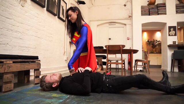 Superheroine