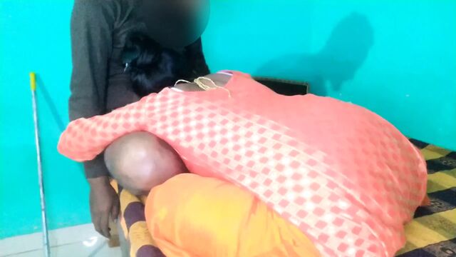 Padosan ki ladki ki tight choot maari