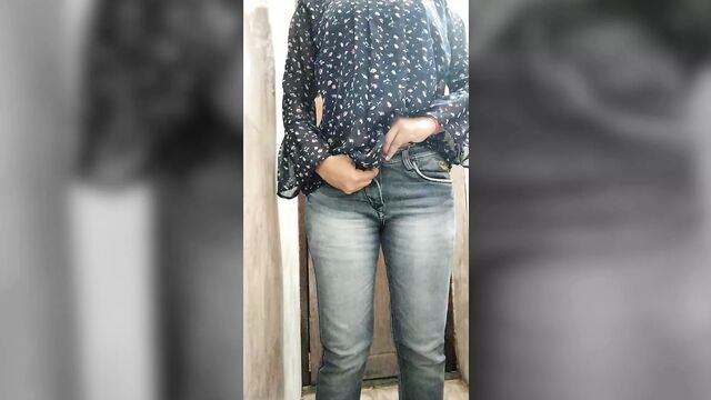 Part 1 Dirty hindi audio riya with her bf hot desi indian girl