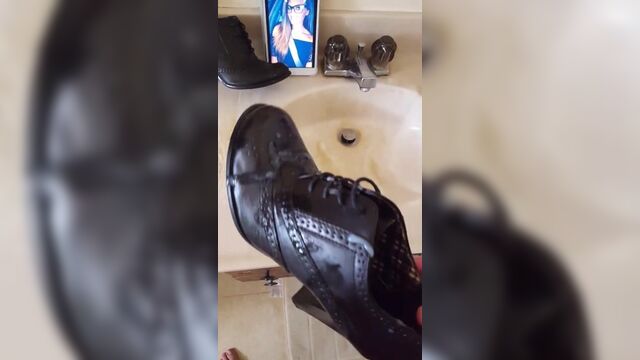 Cummed oxford heels