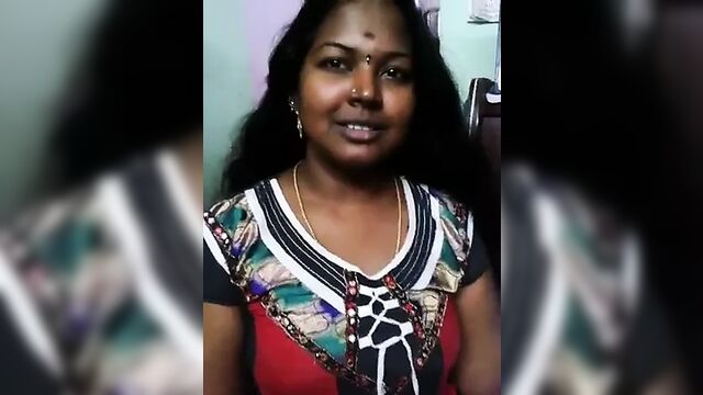 Chennai aunty shoowing her hot body with tamil audio