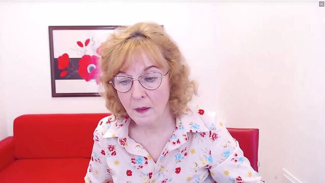 English Granny WebCam Show