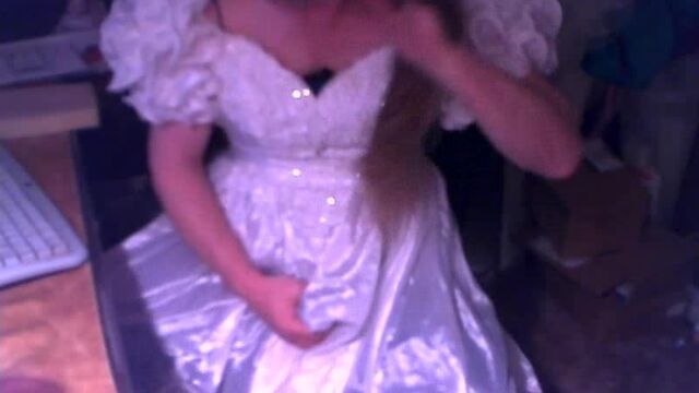 pretty wedding gown