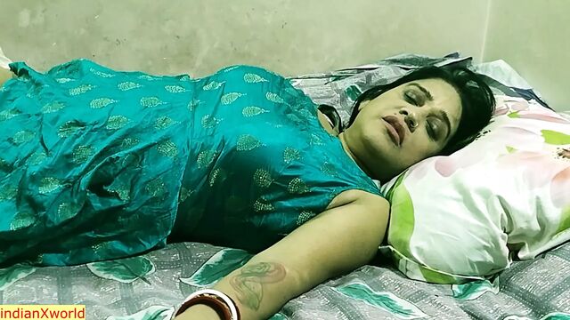 Fucking xxx milf bhabhi! Push my penis inside her wet pussy – Oh, great!!
