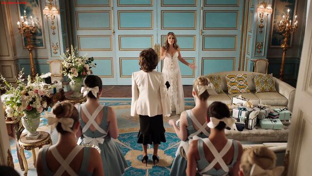 Elizabeth Hurley, Emily Barber - The Royals S04 E06 (2018)