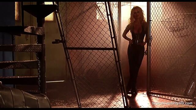 Pamela Anderson nude - Barb Wire