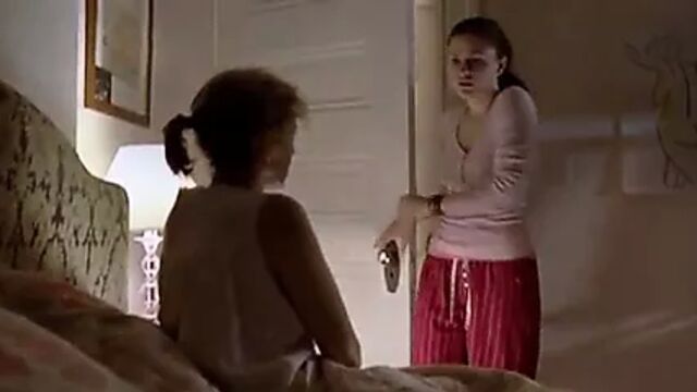 mother caught masturbating by NOT daughter - nicolo33