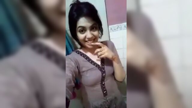Tamil girl nude show