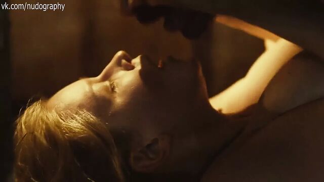 hot bed sex scene