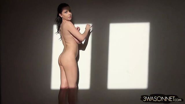 Ewa Sonnet Naked And Wet
