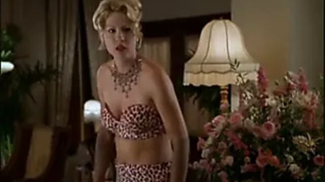 Jenna Elfman - Krippendorfs Tribe
