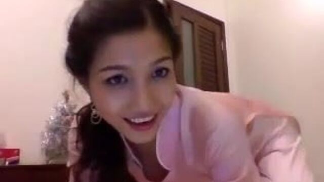 sexy in ao dai chat