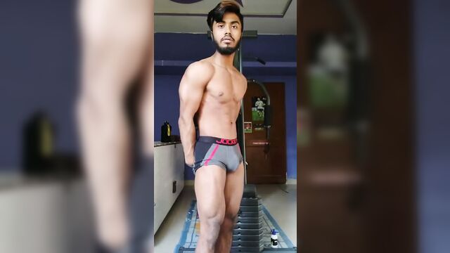 Gym boy desi