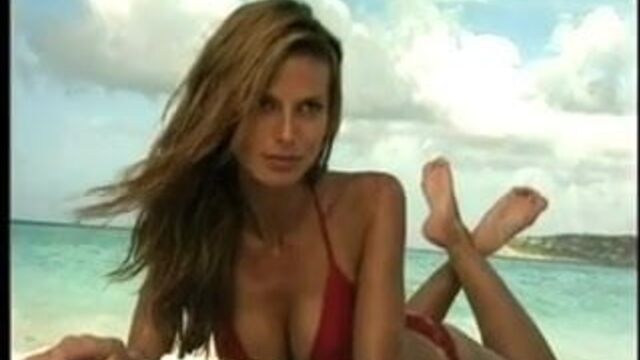 Heidi Klum - sexy swimsuit throwback