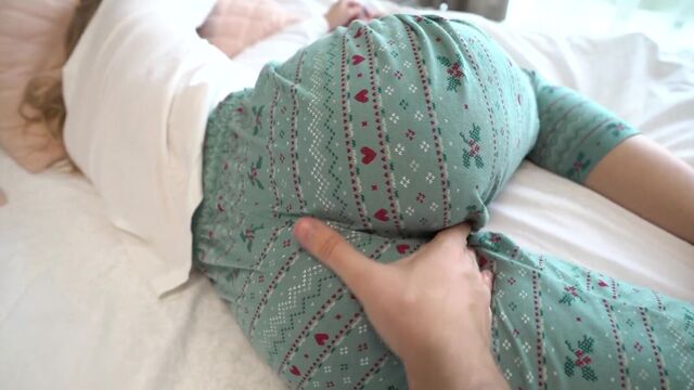 Хватит спать, пора писю разминать
