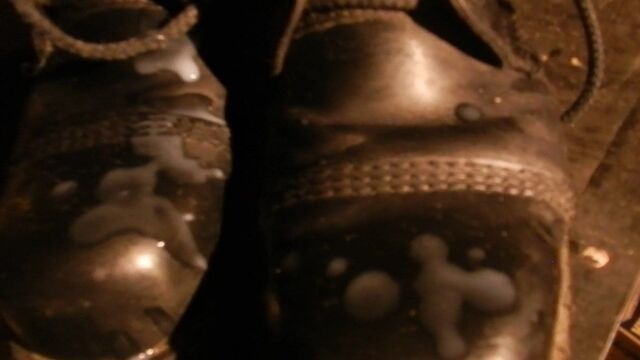 I jerk off on skinhead boots
