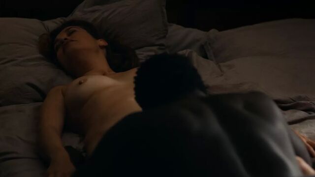 Emmanuelle Devos Nue dans Amin (2018)