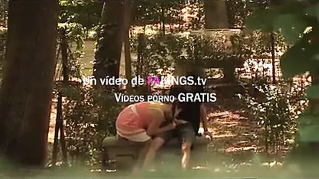 Schoolgirl Alba wants to fuck a stranger in the park