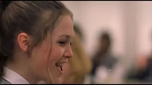 Julia Stiles O face