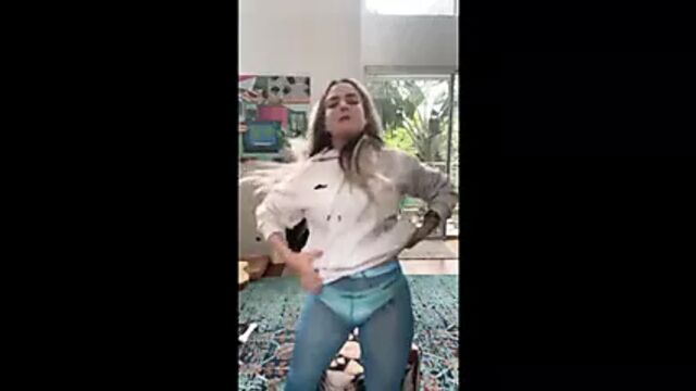 JoJo Levesque boob flash on instagram
