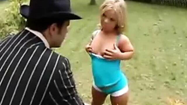 Midget Lilly