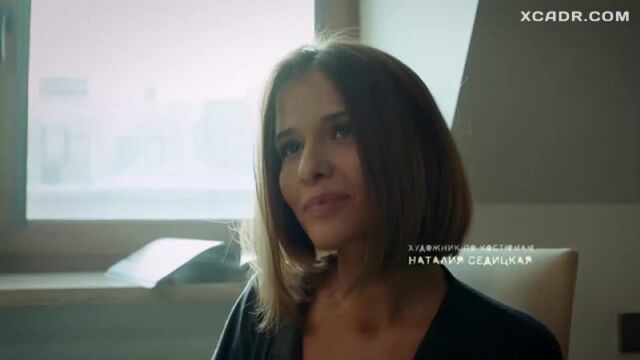 Любовь Аксенова засветила голую грудь – Мажор (2014) XCADR.C