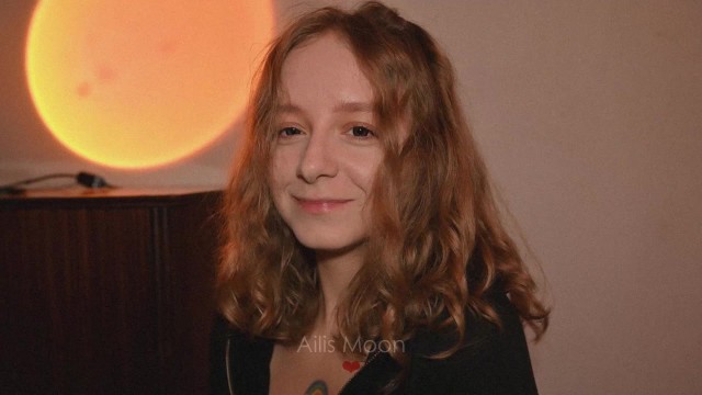 Эта лапочка любит сосать член
