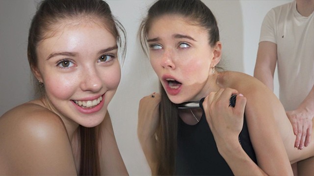 Глубоко засаживает в позе раком