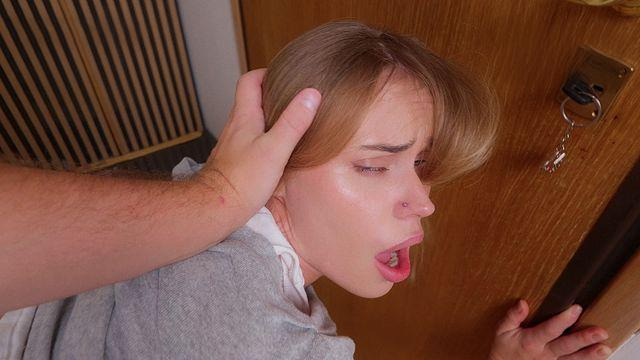 Я твой хозяин, и ты будешь делать всё