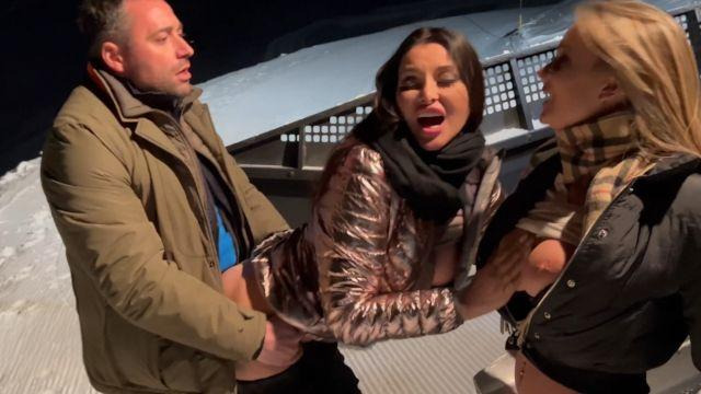 Ночной секс втроём на горнолыжке