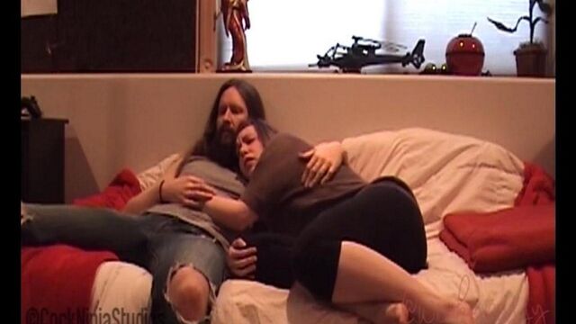Сосед поимел мою молодую сестру во всех позах