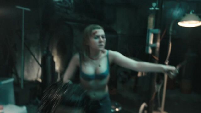 Abigail Breslin Sexy - The Call (2013)