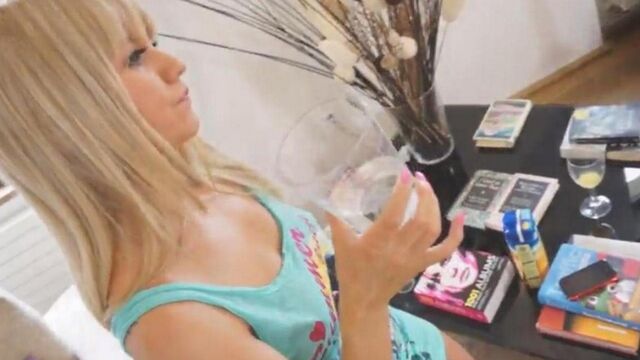 Попила водицы и пописала