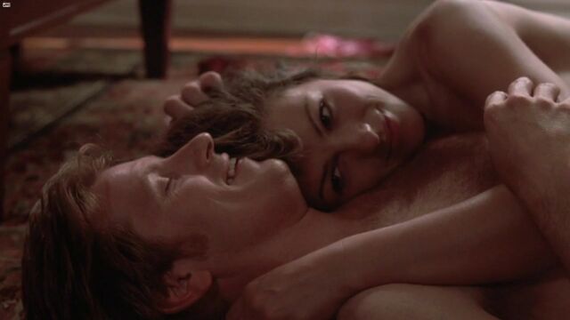 Elizabeth Hurley Nude - Double Whammy (2001) Watch Online / Элизабет Хёрли - Наперекосяк