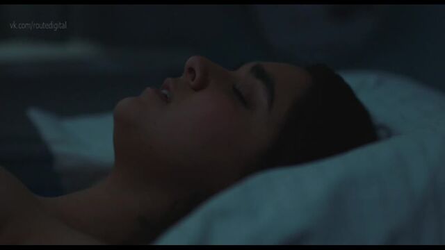 Geraldine Viswanathan Nude (covered) - Hala (2019) HD 1080p Watch Online / Джеральдин Вишванатан - Хала