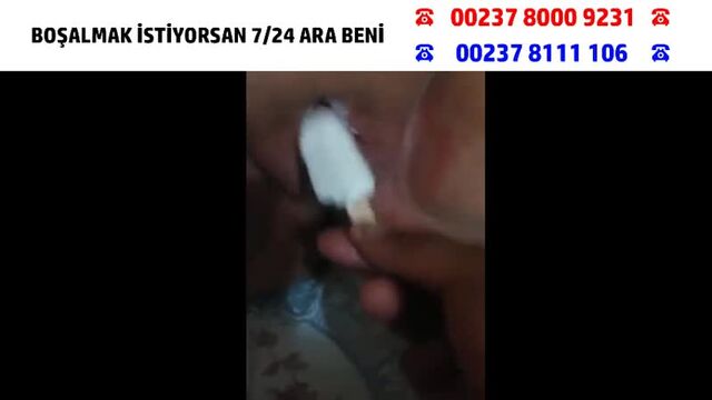 Fantaziye Bakarmısın Hava Sıcak Diye Türk Karısının Amın Dondurma Sokuyor (TÜRK PORNO) (TÜRK İFŞA)